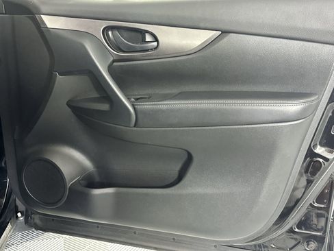 Used 2020 Nissan Rogue Sport S FWD image 29