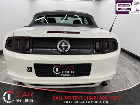 Used 2013 Ford Mustang Convertible image 5
