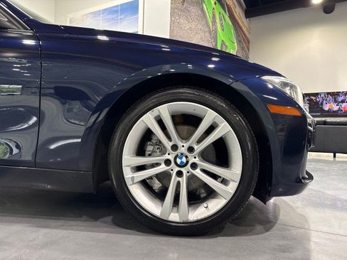 Used 2013 BMW 328i xDrive Sedan AWD/4WD image 10