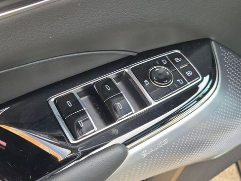 New 2026 Cadillac Lyriq Signature Sport AWD/4WD image 22