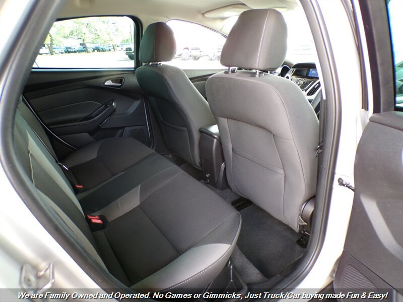 Used 2014 Ford Focus SE FWD image 22