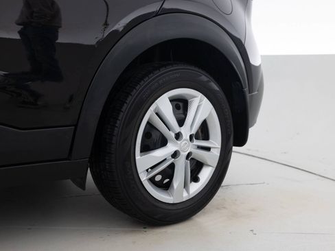 Used 2020 Nissan Kicks S FWD image 20