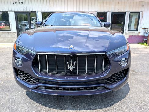 Used 2019 Maserati Levante image 2