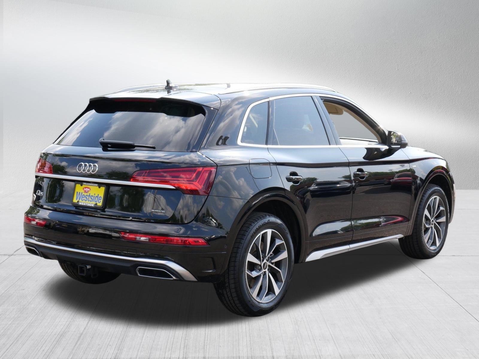 Used 2023 Audi Q5 2.0T Prestige w/ Prestige Package AWD/4WD image 7