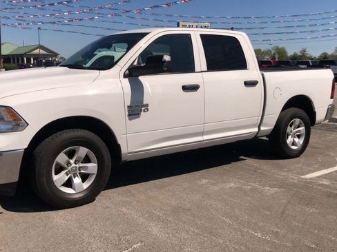 Used 2023 RAM 1500 Classic SLT w/ Trailer & Traction Group AWD/4WD image 4
