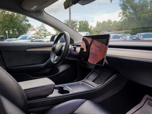 Used 2023 Tesla Model 3 Standard Range RWD image 12