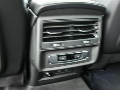 New 2025 Audi Q8 Premium image 18