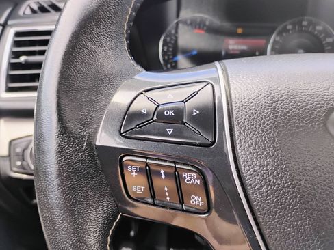 Used 2017 Ford Explorer Platinum AWD/4WD image 22