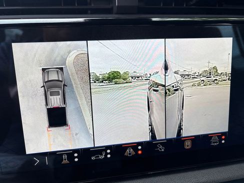 Certified 2024 GMC Sierra 1500 AT4 w/ AT4 Premium Package AWD/4WD image 33