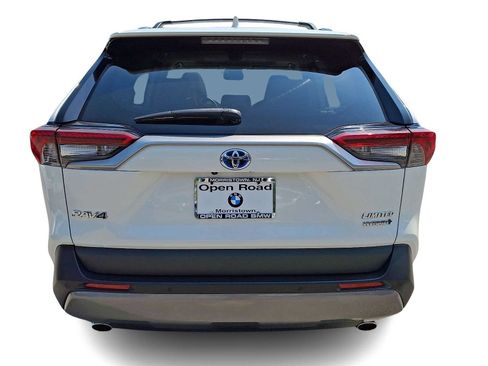 Used 2019 Toyota RAV4 Limited w/ Carpet Mat Package AWD/4WD image 4
