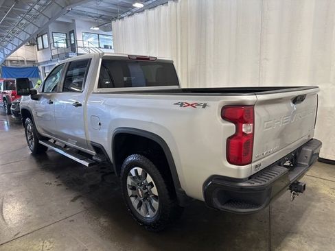 Used 2023 Chevrolet Silverado 2500 Custom image 5