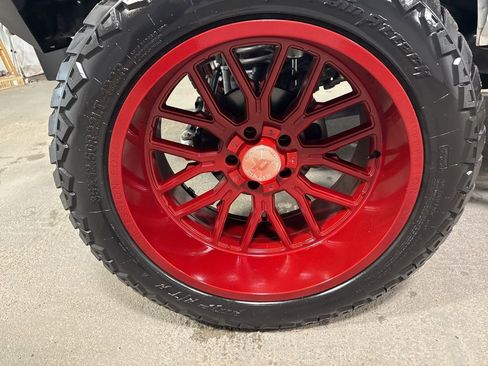 Used 2017 Jeep Wrangler Unlimited Sahara w/ Connectivity Group image 37