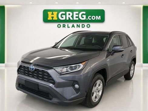 Used 2021 Toyota RAV4 XLE w/ Convenience Package AWD/4WD image 4