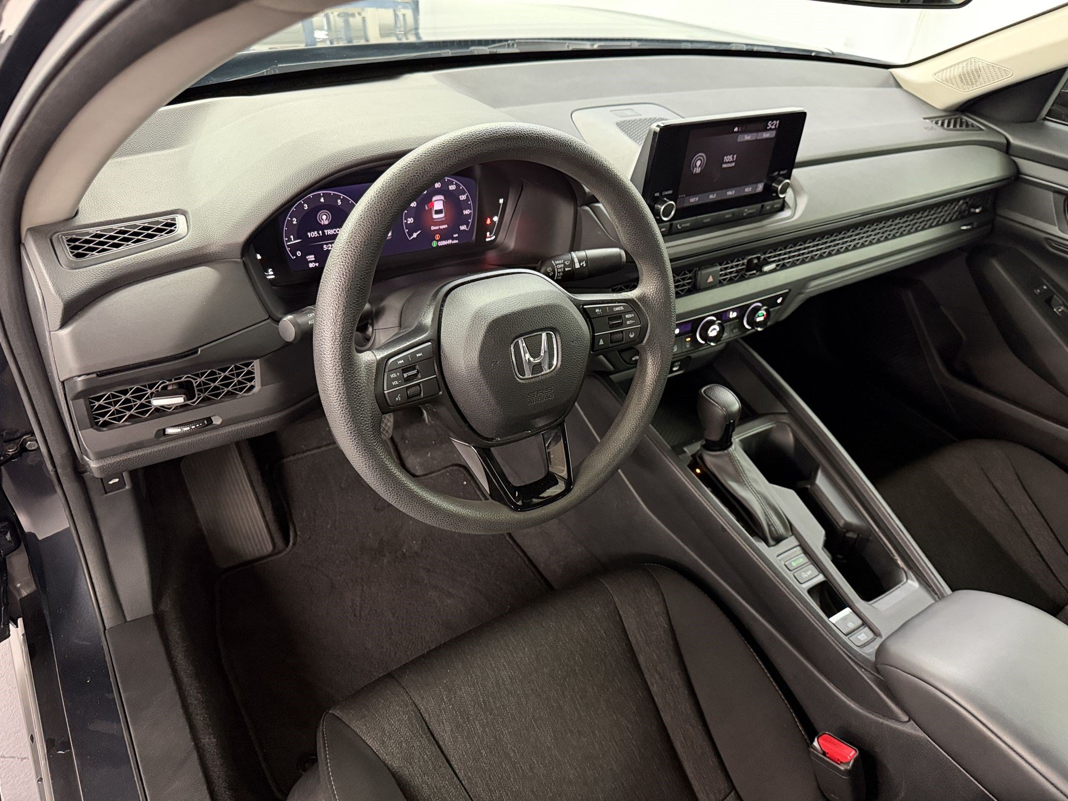 Certified 2023 Honda Accord EX image 4
