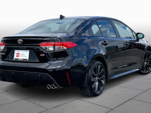 Used 2025 Toyota Corolla SE w/ SE Premium Package image 13