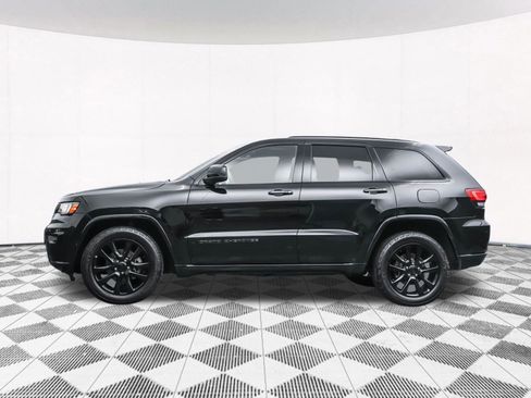 Used 2018 Jeep Grand Cherokee Altitude image 47