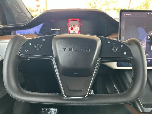 Used 2023 Tesla Model X AWD/4WD image 26