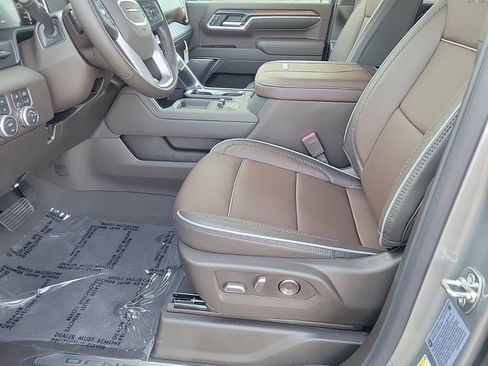 New 2026 GMC Sierra 2500 Denali w/ Denali Reserve Package AWD/4WD image 11