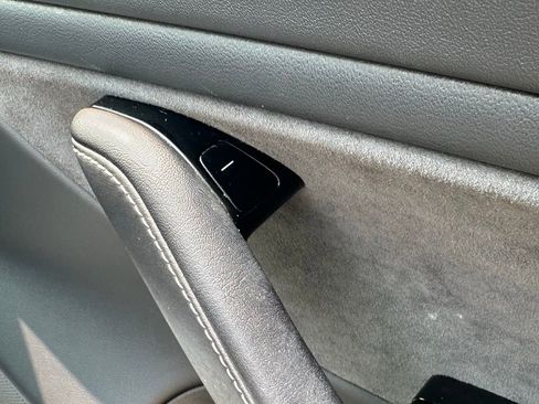 Used 2018 Tesla Model 3 Long Range image 39