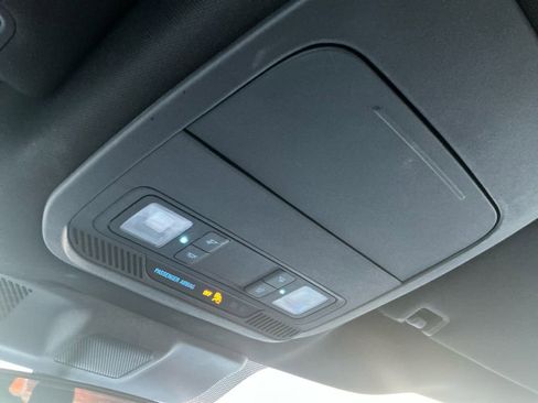 Used 2023 Ford F150 XLT image 25