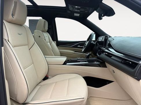 Certified 2024 Cadillac Escalade Premium Luxury w/ LPO, Floor Liner Package AWD/4WD image 15