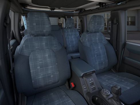 New 2025 Ford Bronco Heritage Edition image 10