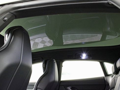 Used 2025 Porsche Taycan 4S image 21