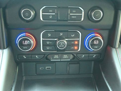 Used 2022 Chevrolet Tahoe RST w/ Luxury Package AWD/4WD image 26