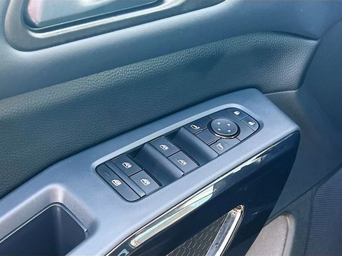 New 2026 Nissan Pathfinder SV FWD image 17