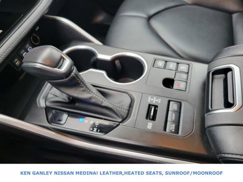 Used 2023 Toyota Highlander L image 27