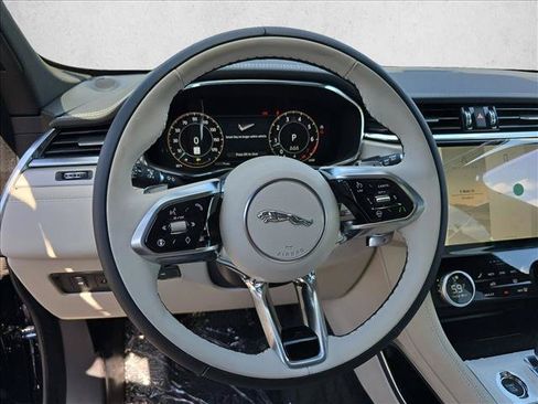 Used 2026 Jaguar F-PACE R-Dynamic S AWD/4WD image 15
