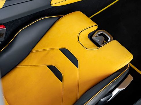 Used 2022 Lamborghini Huracan EVO RWD image 26