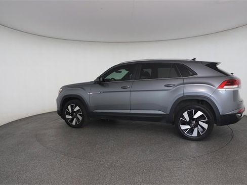 Used 2024 Volkswagen Atlas Cross Sport SE image 9