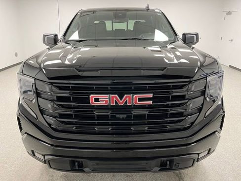 Used 2023 GMC Sierra 1500 Elevation w/ Elevation Premium Package AWD/4WD image 3