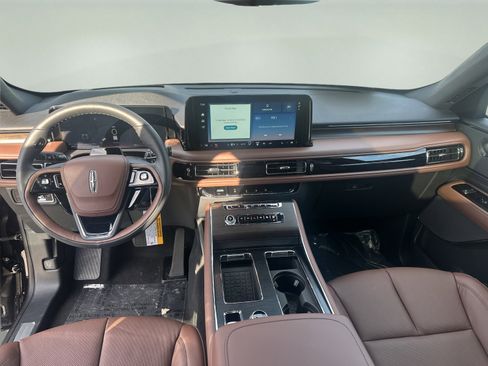 New 2026 Lincoln Aviator Reserve image 13