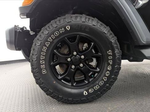 Used 2018 Jeep Wrangler Unlimited Sport S AWD/4WD image 28