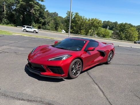 Used 2024 Chevrolet Corvette Stingray Premium Cpe w/ Z51 Performance Package RWD image 4