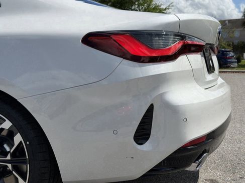 New 2026 BMW 430i Coupe w/ Premium Package RWD image 10