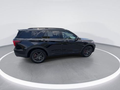 Used 2025 Ford Explorer ST-Line w/ ST-Line Street Pack AWD/4WD image 2