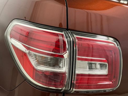 Used 2017 Nissan Armada SL w/ Moonroof Package AWD/4WD image 29