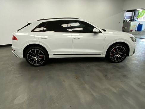 Used 2019 Audi Q8 Prestige AWD/4WD image 7