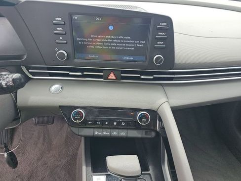 Used 2026 Hyundai Elantra Hybrid FWD image 25