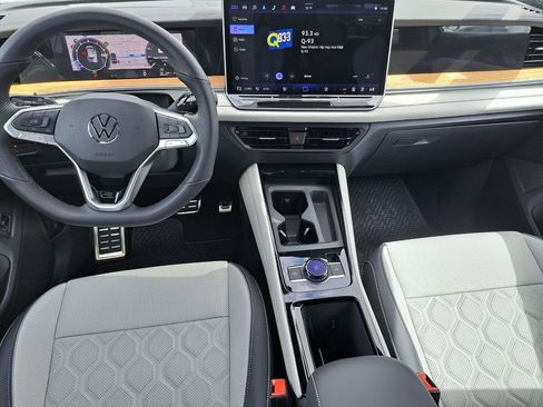 New 2026 Volkswagen Tiguan SEL R-Line AWD/4WD image 23