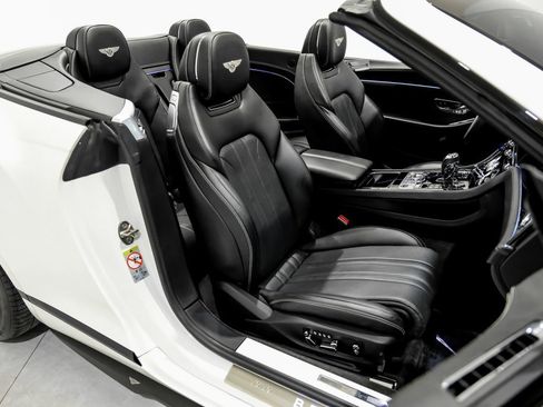 Used 2020 Bentley Continental GT image 42