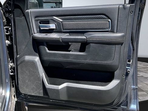 Certified 2025 RAM 2500 Big Horn AWD/4WD image 15