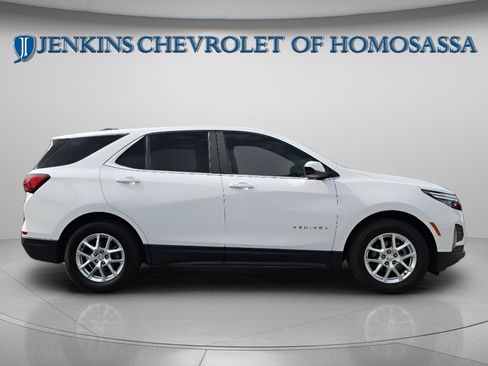 Used 2024 Chevrolet Equinox LT FWD image 2
