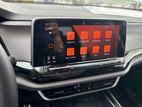 New 2026 Volkswagen Atlas Peak Edition AWD/4WD image 11