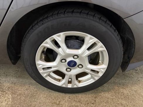 Used 2015 Ford Fiesta SE w/ Comfort Package FWD image 9