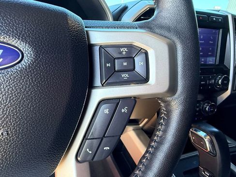 Used 2020 Ford F150 Lariat image 26