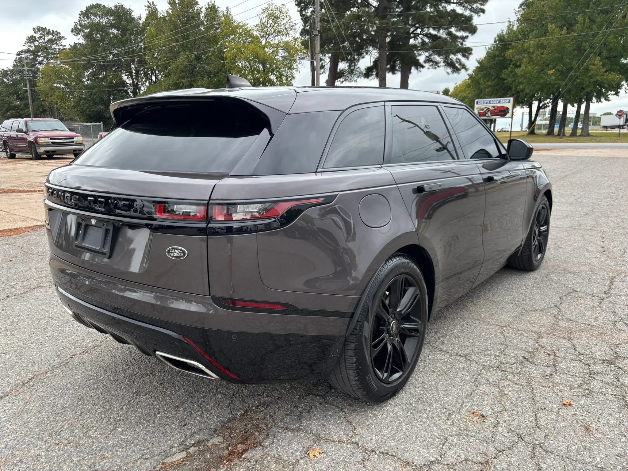 Used 2023 Land Rover Range Rover Velar R-Dynamic S AWD/4WD image 5